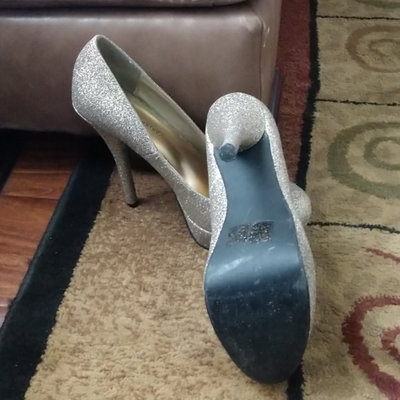 Shoes - Picture 2 of 2